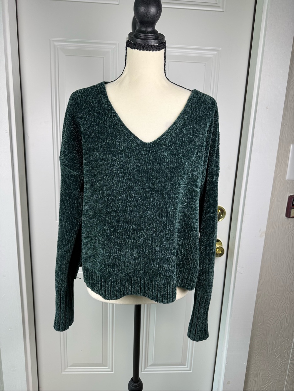 Hollister Deep Green V-Neck Chenille Sweater
